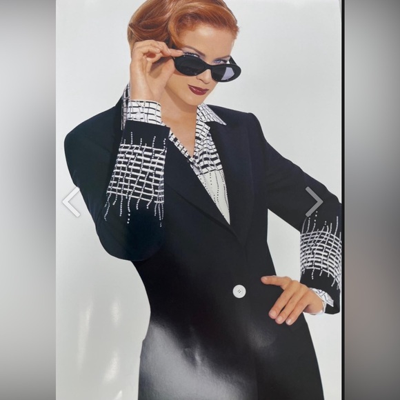 ESCADA by Margaretha Ley Deep Navy/Black Wool Blazer Embroidered Sleeves Sz: 38 - Picture 2 of 12